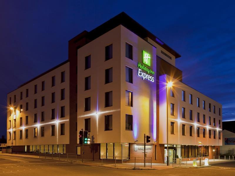 Holiday Inn Express Cheltenham Town Centre, An Ihg Hotel Exterior photo