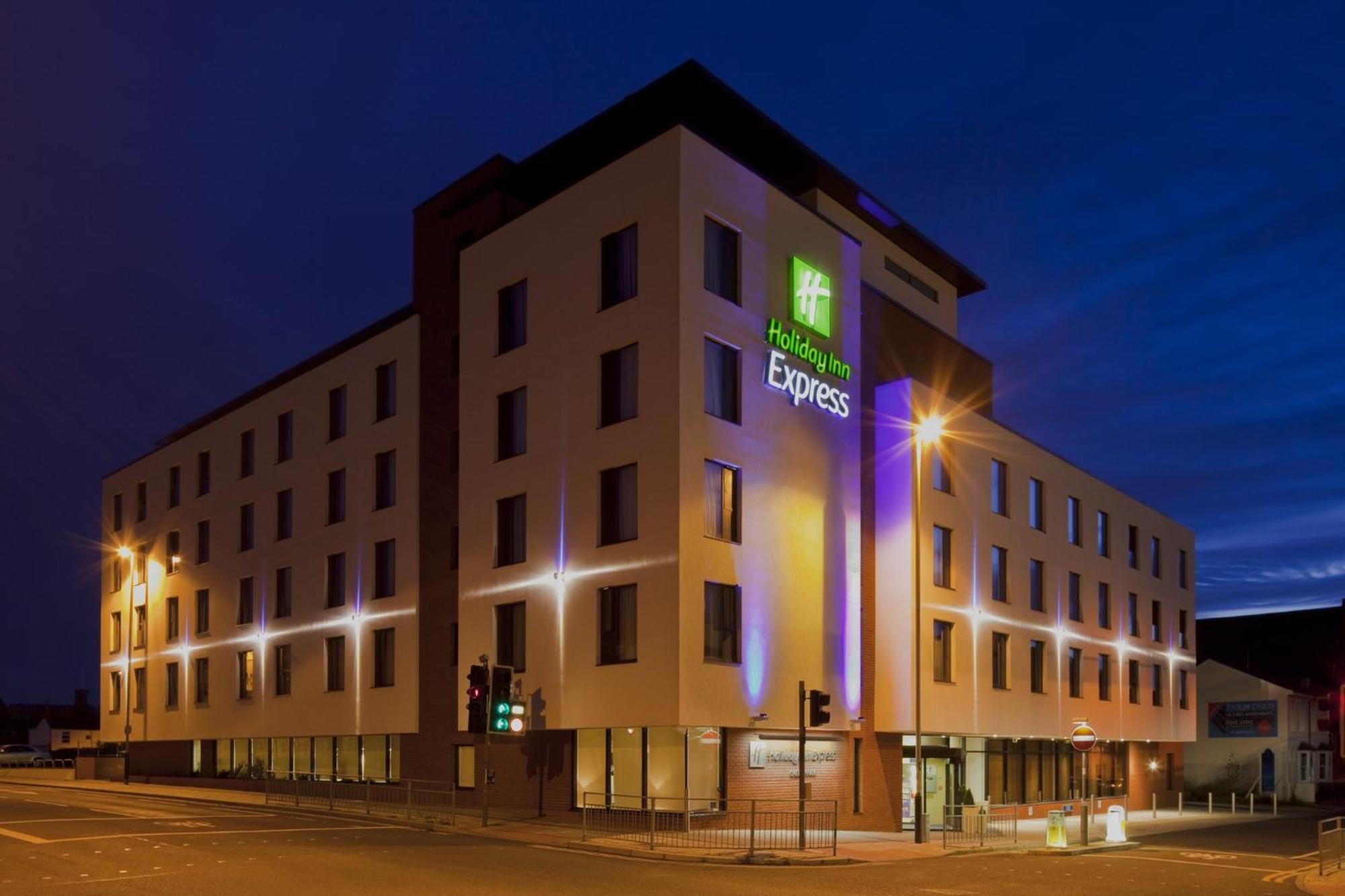 Holiday Inn Express Cheltenham Town Centre, An Ihg Hotel Exterior photo